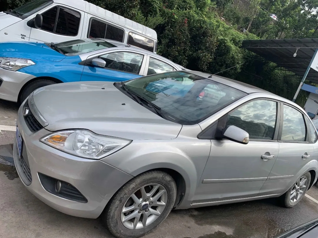 公開拍賣?？怂?、上海別克牌機動車