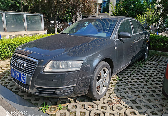 川AS91K2奧迪A6-奧迪牌FV7321CVT小型轎車(chē)一輛